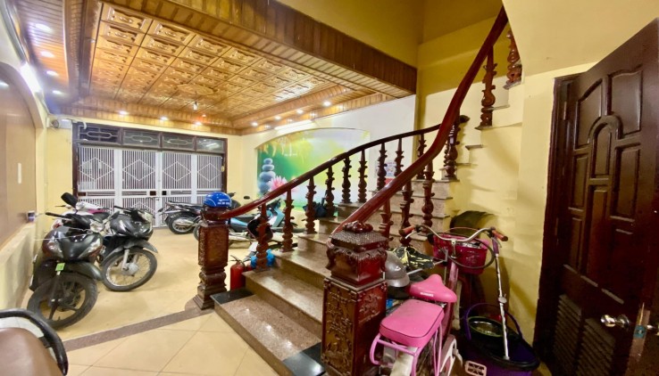 Bán gấp phân lô Hoàng Quốc Việt, Phạm Tuấn Tài, vỉa hè kinh doanh ô tô tránh, 62m2, 10.1 tỷ